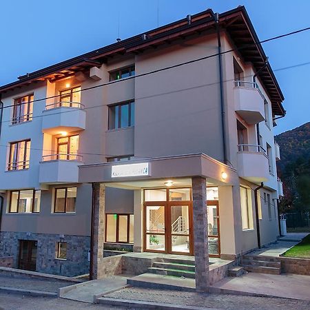 Family Hotel Relaxa Sapareva Banya Luaran gambar